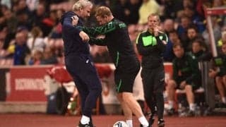 時に選手よりもアツく！英2部でスローインのボールを巡って両軍の監督コーチ3人が一発退場「何が起こった！？」