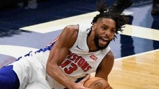 ネッツからウェイブされたジャリル・オカフォーがホークスと無保証契約