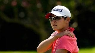 国内ゴルフ初、姉妹2戦連続Vの快挙　19歳双子の姉・岩井明愛が下部ツアー初V