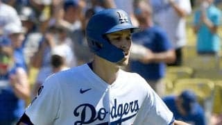 【MLB】「汚いプレーだ」「高い野球IQ」絶体絶命の“挟み撃ち”での猛烈タックルに賛否