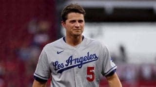 【MLB】二塁手に“わざと”肩タックル　白々しい走塁妨害アピールに米辛辣「汚いプレーだ」