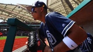 【MLB】目の前にあるボールを捕れない右翼手…　大混乱のランニング本塁打を招いた“悲劇”