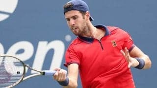 ハチャノフ 逆転で初戦突破