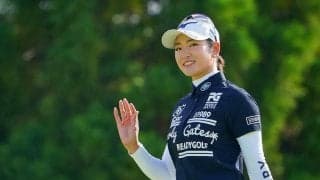 髪を下ろした原英莉花、有名ジュエリー店のオフショットに反響「雰囲気が全然違う」