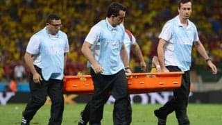 一寸先は闇…担架を運ぼうとしたスタッフが足を負傷するハプニング