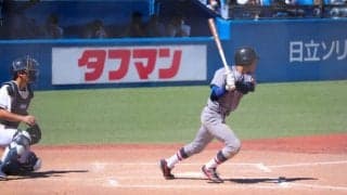 大学球界屈指の韋駄天・渡部遼人の活躍で慶大が春秋連覇に向けて連勝発進【9/20 秋季東京六大学野球　東京大学vs慶應義塾大学】