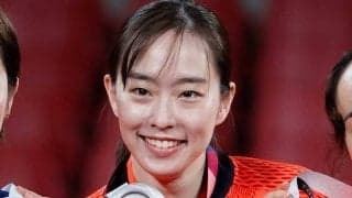 石川佳純、有名ファッション誌の“萌袖ショット”にファン虜「ガッキーだガッキー!!」