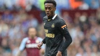 アーセナルから38億円で獲得も…MFウィロックがまさかの地面を蹴り負傷離脱