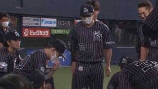 難病で引退のオリ西浦がナイン鼓舞　声出し先頭切る姿が「涙で最後まで見れない」