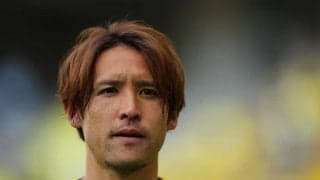 【J2生き残るのは…？】元日本代表MF細貝萌、残留を争う群馬入団で語った言葉「地元のクラブの歴史に加わることができるのを非常に光栄に思います」【戸塚啓のJ2のミカタ】(2)