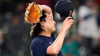 【MLB】「スタイリッシュ」澤村拓一、ピンクシャツが似合う爽やか“キックボード通勤姿”
