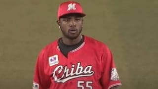 「人間ってこんな高く跳べるんだ」　規格外の跳躍力で中前打阻止した“大ジャンプ超美技”