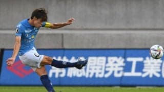瀬古の右足が2点を演出した横浜FC、鹿島を破り暫定ながら最下位脱出【明治安田J1第31節】