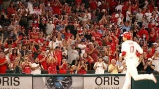 【MLB】衝撃の全身“大谷顔だらけ”衣装　米国人カップルが語る「大谷翔平にハマった理由」