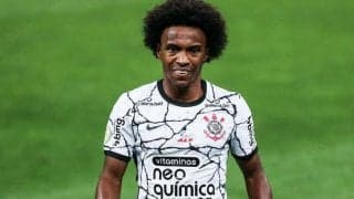 “ウィリアンの顔”を後頭部に描く熱狂的サポーター！過去にはメッシの顔をデザインした人も