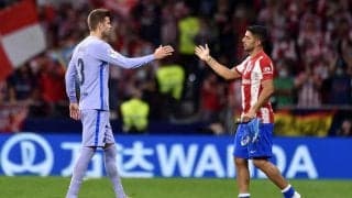 古巣相手に1G1Aのスアレス、“電話パフォ”は「クーマンに対してではない」