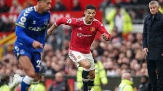 C.ロナウド、ソックスに隠された意外な“すね当て”に海外笑撃「えっと…どうした？」