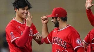 【MLB】「フレ谷がイチャついてます」大谷翔平、ニヤニヤ同僚との“戯れ姿”にファン嫉妬