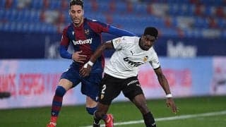 バレンシアがポルトガル人DFティエリ・コレイアとの契約を2026年まで延長