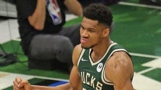 昨季覇者バックスの大黒柱、ヤニス・アデトクンボの左膝の痛みは完治しておらず？