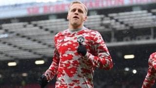 エバートンが今夏も獲得目指したファン・デ・ベークに興味継続「定期的にプレーしていないのは残念」