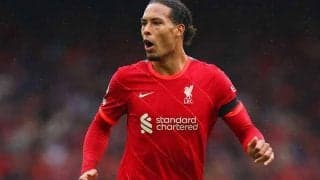 サラーの4人抜きゴールにファン・ダイクも驚き、思わず両手を上げて唖然とするリアクションが明らかに