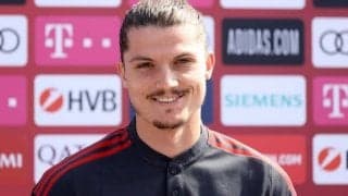 幼少期からバイエルンファンのザビッツァーが夢を叶える！レジェンドのブラジル人MFとユニ交換