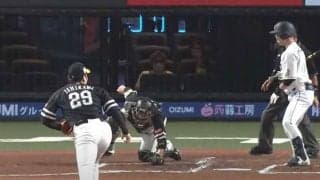 「笑っちゃうくらい凄い」鷹・甲斐拓也、驚愕のアクロバティック捕球