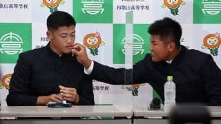 【ドラフト】DeNA1位の市和歌山・小園が「200勝したい」　同僚ロッテ1位松川は「びっくり」