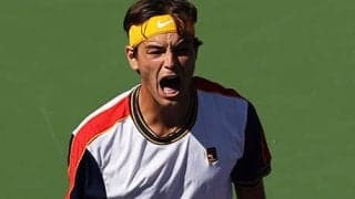 ベレッティーニ破り16強へ