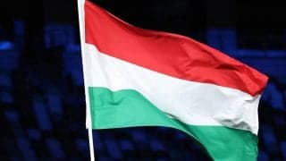 クリアのつもりが…U-21ハンガリー代表DF、見事なオウンゴールボレーを叩き込む