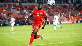 自陣からの猛ダッシュでボールをかっさらい…爆速“FW”A・デイビスのゴールに脚光「風のよう」