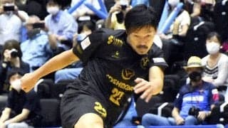 松井大輔、フットサル転向で最も苦戦しているのは？「カズさんも1,2個しか覚えられなかったと（笑）」