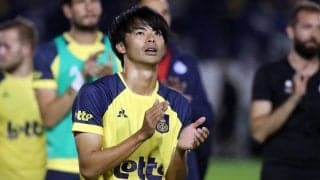 途中出場の三笘が圧巻のハットトリックで10人のチームを逆転勝利に導く！《ジュピラー・プロ・リーグ》