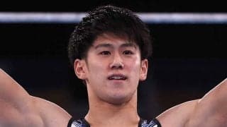 橋本大輝「負けずに盛り上げたい」　個人総合＆鉄棒で暫定首位、2冠へ内村航平と共闘