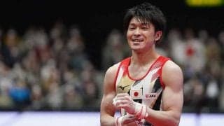内村航平、鉄棒で暫定3位発進　生まれ故郷北九州で奮闘、橋本大輝は個人総合首位