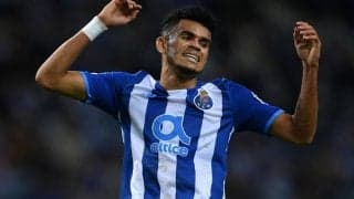 狙い通り?不思議トラップからの決勝点でミランを撃破、タレミとルイス・ディアスが抜群の得点感覚を見せる