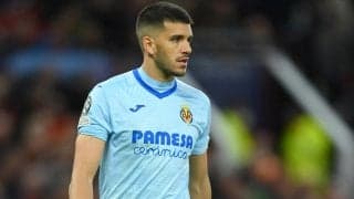 「男はボールと融合した」顔面ブロックのビジャレアルGK、シュートが顔にめり込む