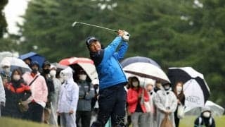 松山英樹、前半で7アンダー単独首位に浮上　第1R首位の岩田寛は2打差3位に後退