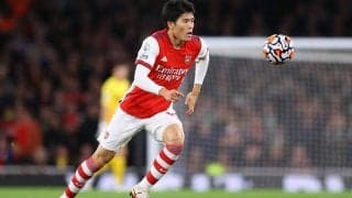 冨安健洋があわや生放送出演！ 勝利後のピッチでレジェンドに目をつけられるもやんわり拒否