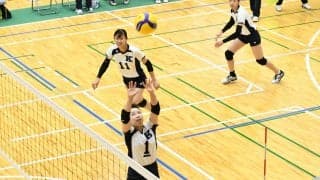 【バレーボール部女子】接戦制せず、芦屋大に２－３で敗北