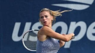 イタリアトップ選手が自分のブランドのドレスや水着を着用！SNSで紹介