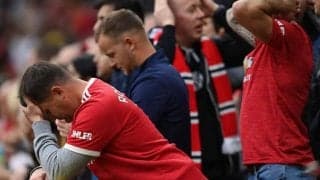 スタジアム外に何百人もの姿…歴史的大敗にユナイテッドサポーターが試合途中に帰る