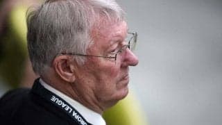 歴史的大敗のユナイテッド、リバプールレジェンドと対照的すぎるファーガソンの顔つきに「この表情がすべて」