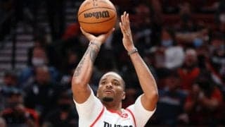 サンズ戦で負傷のノーマン・パウエルは左膝蓋骨腱障害と診断…重傷は回避か