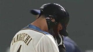 “最後の一振り”からの塁上の涙…　現役引退の日本ハム・谷口が見せた男泣き