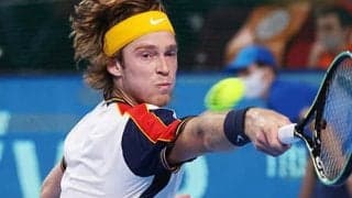 ルブレフ 3週間ぶり白星で8強