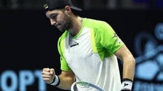 シュトルフ8強へ ストレート勝利