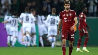 ポカール大敗、嚙み合わなかった歯車の象徴…キミッヒのシュートは体勢を崩したミュラーに防がれる