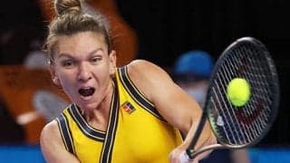 ハレプ 8強入りも背中を負傷か